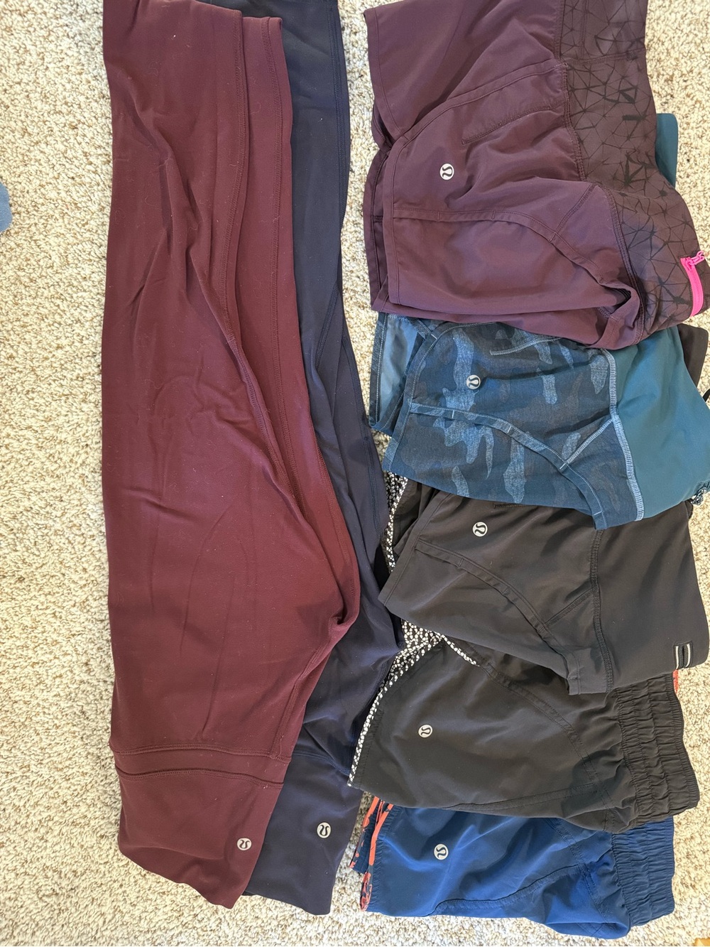 Lululemon Lot – 7 Pieces – Leggings & Running Shorts – Size S (Bundle)
